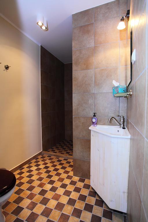 Kuursaal Guesthouse Kuressaare Rum bild